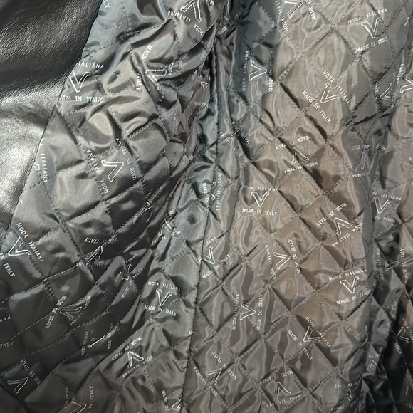 Vintage Black Leather Made in Italy Quilted Interior Trench Coat with Belt ptp21 - Picture 15 of 15